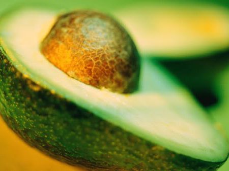 Avocado: o bomba calorica plina de vitamine